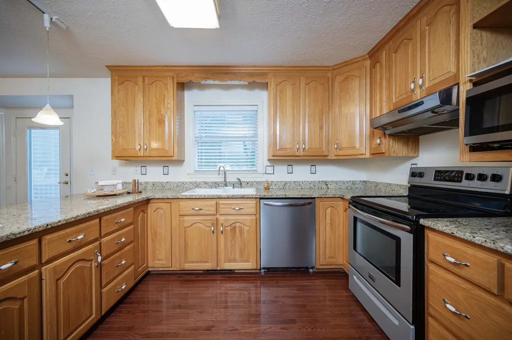 205 Meadowlark Court Dickson TN 37055