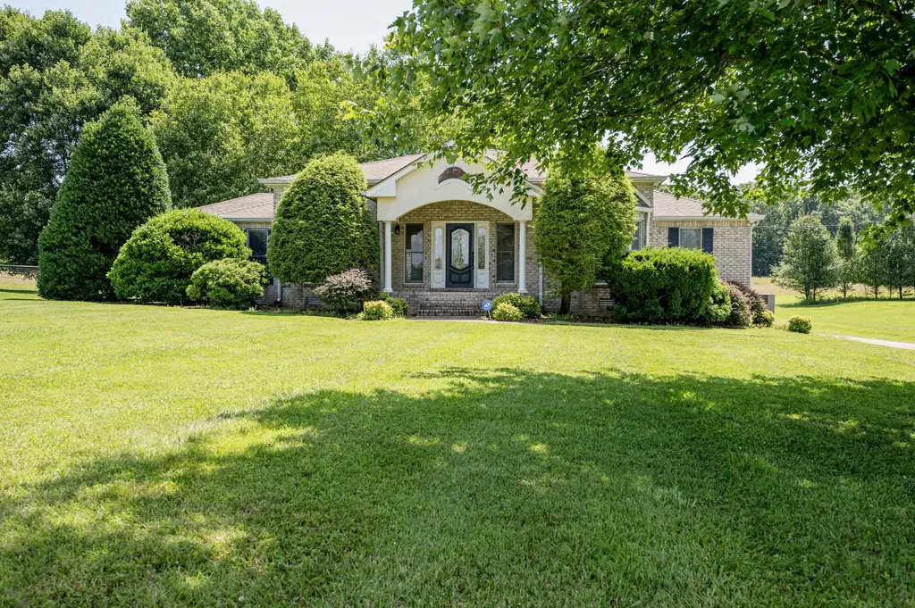 205 Meadowlark Court Dickson TN 37055