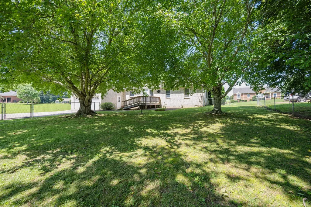 205 Meadowlark Court Dickson TN 37055