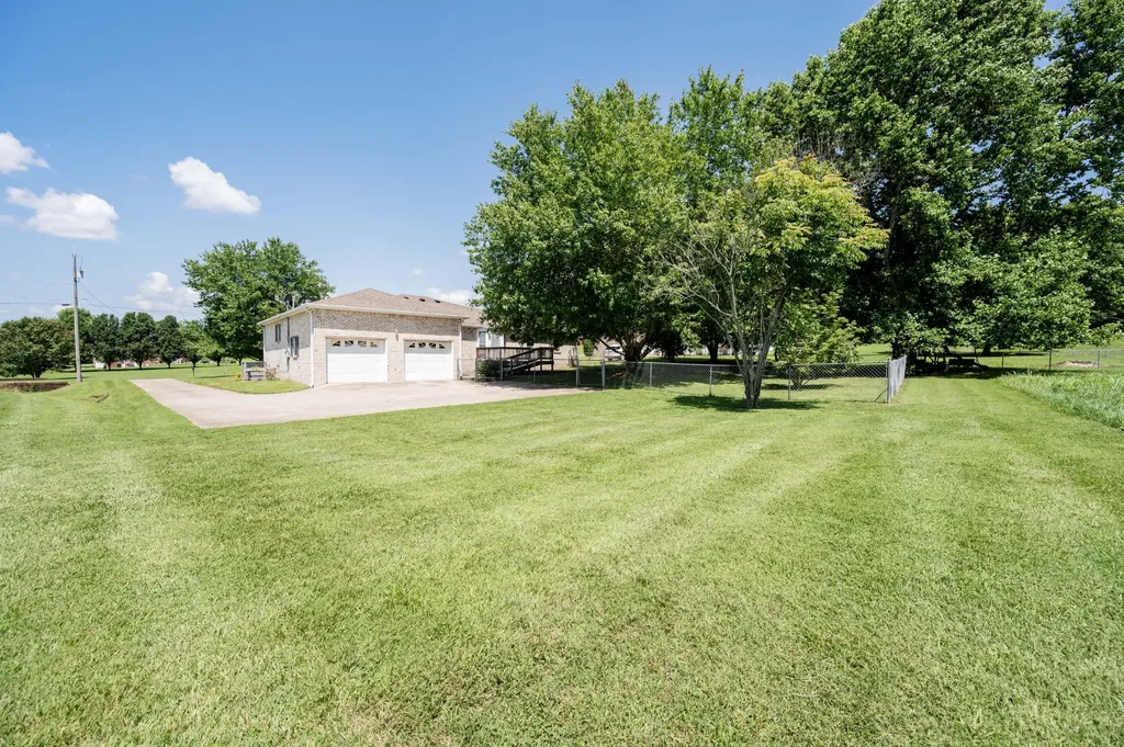 205 Meadowlark Court Dickson TN 37055