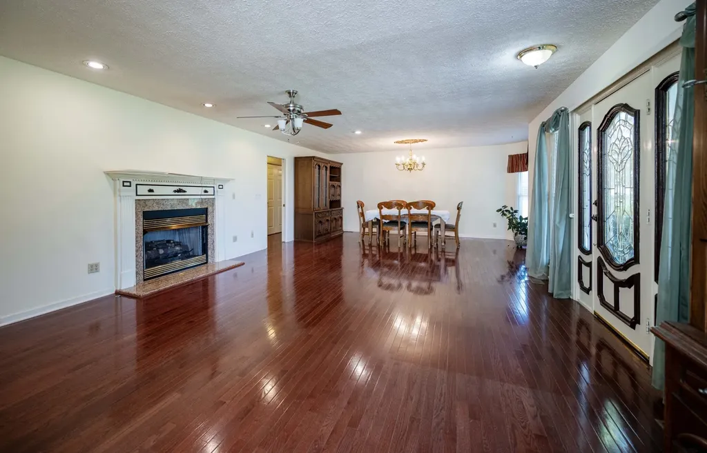 205 Meadowlark Court Dickson TN 37055