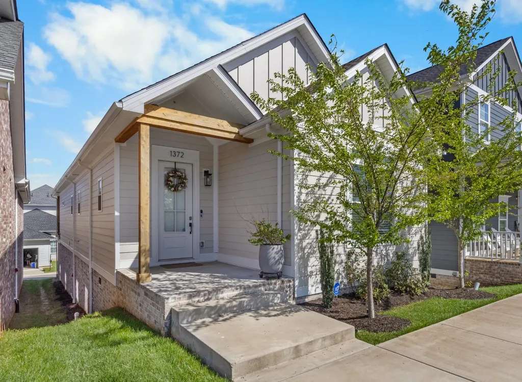 1372 Hicks Edgen Road Pleasant View TN 37146
