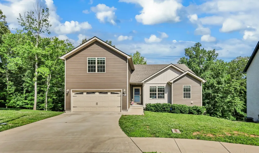 1213 Old Charlotte Trace Clarksville TN 37040