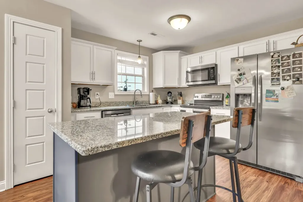 1213 Old Charlotte Trace Clarksville TN 37040