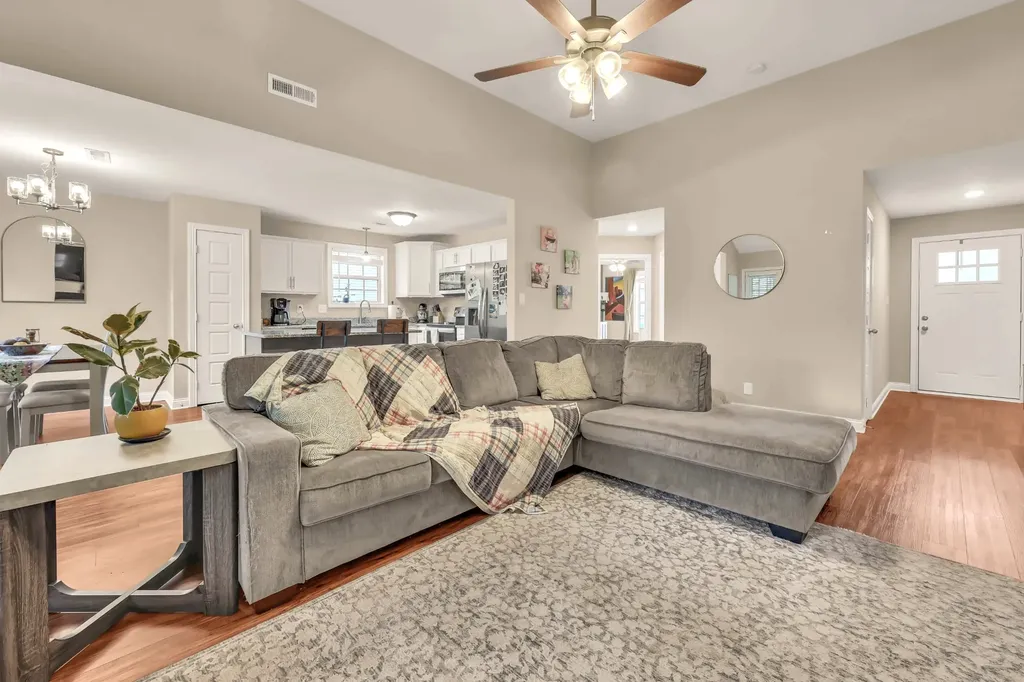 1213 Old Charlotte Trace Clarksville TN 37040