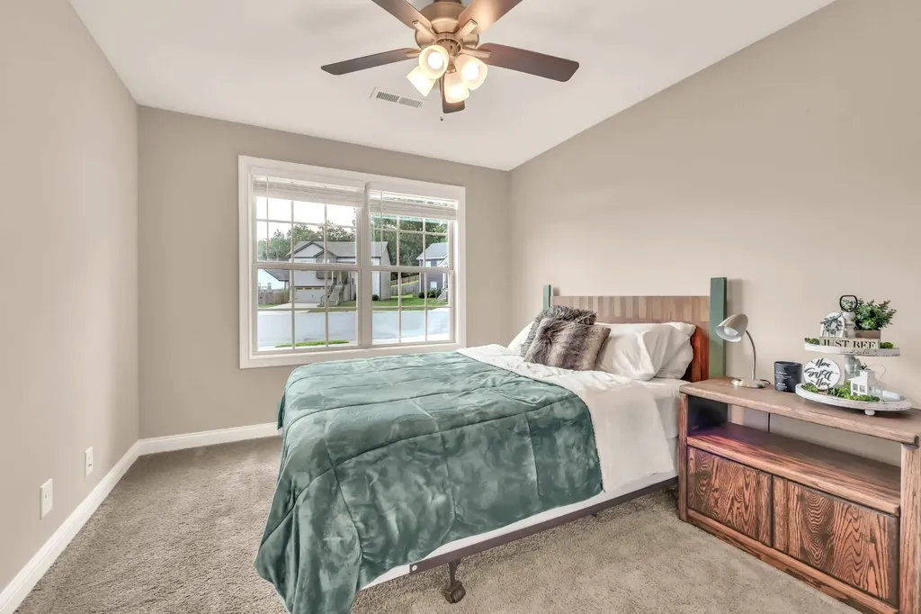 1213 Old Charlotte Trace Clarksville TN 37040