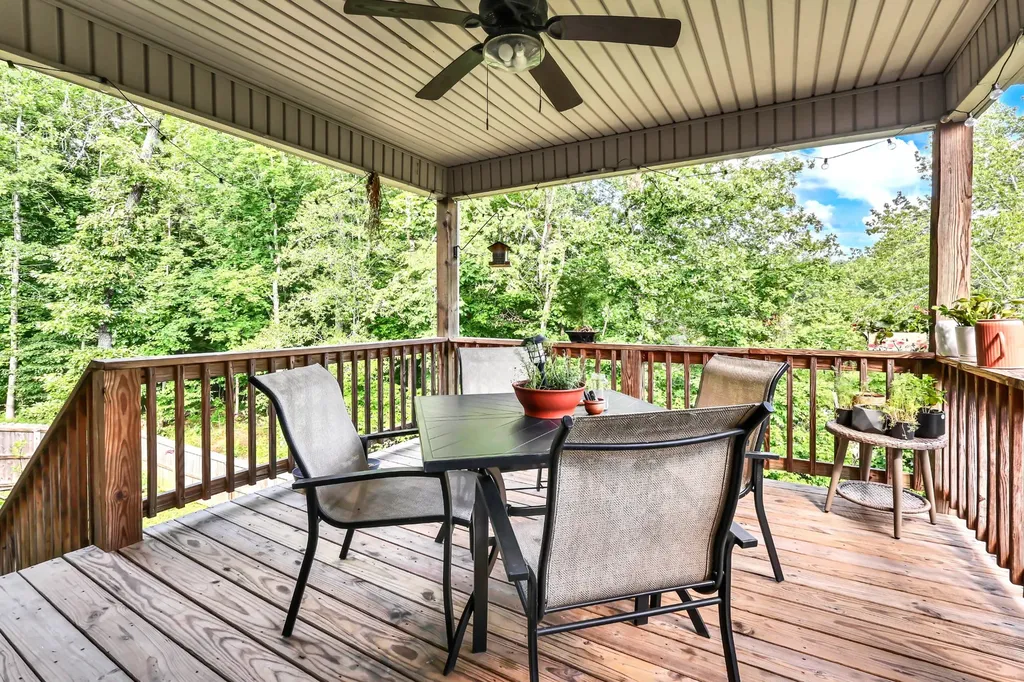 1213 Old Charlotte Trace Clarksville TN 37040