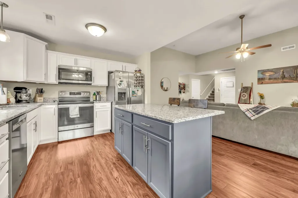 1213 Old Charlotte Trace Clarksville TN 37040