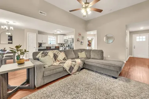 1213 Old Charlotte Trace Clarksville TN 37040