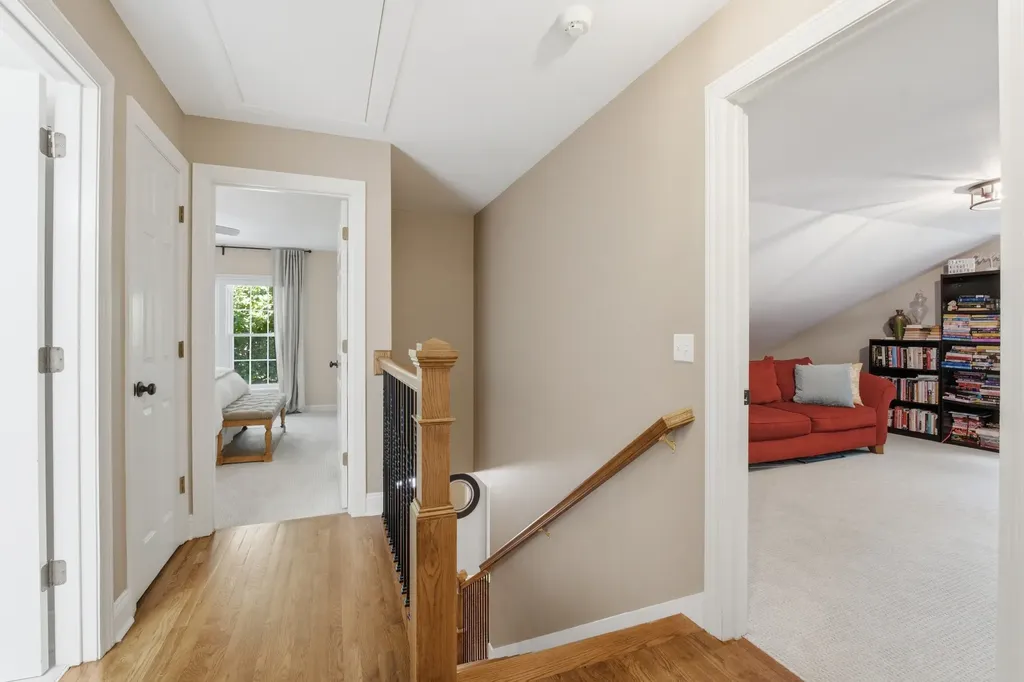 8 Sharonwood Drive Nashville TN 37215