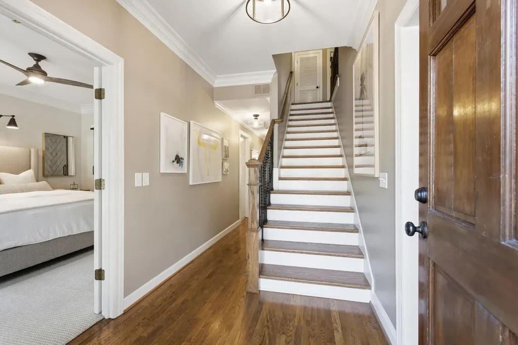 8 Sharonwood Drive Nashville TN 37215