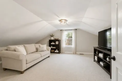 8 Sharonwood Drive Nashville TN 37215