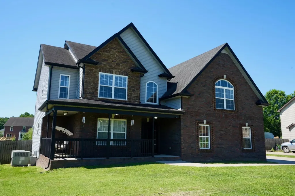1532 Hattie Lane Clarksville TN 37042