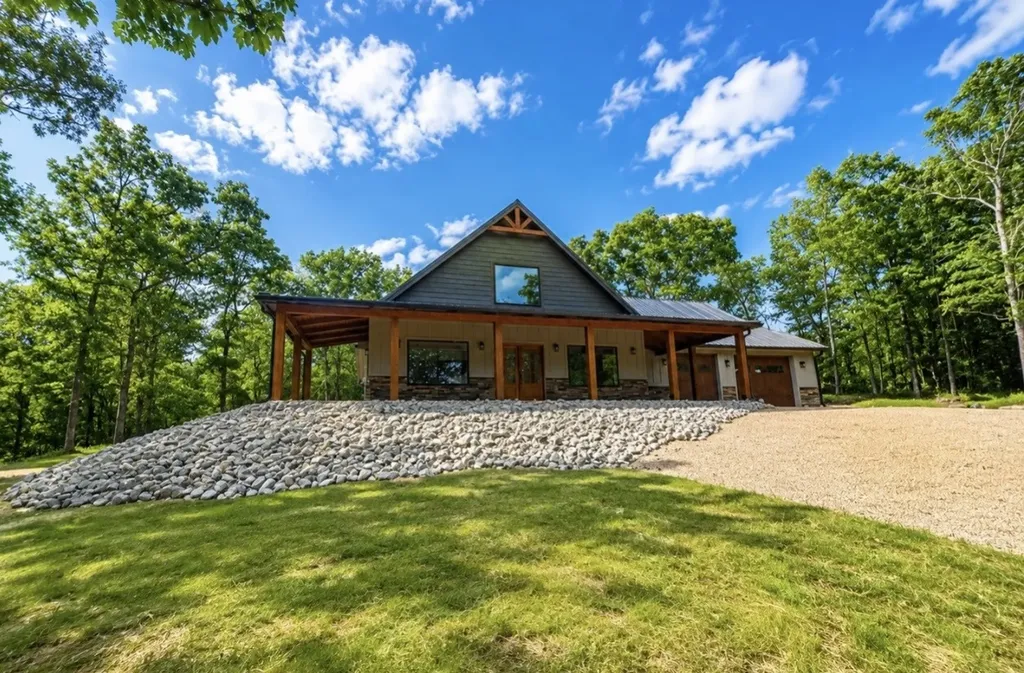 2120 Highway 412 West, W Linden TN 37096