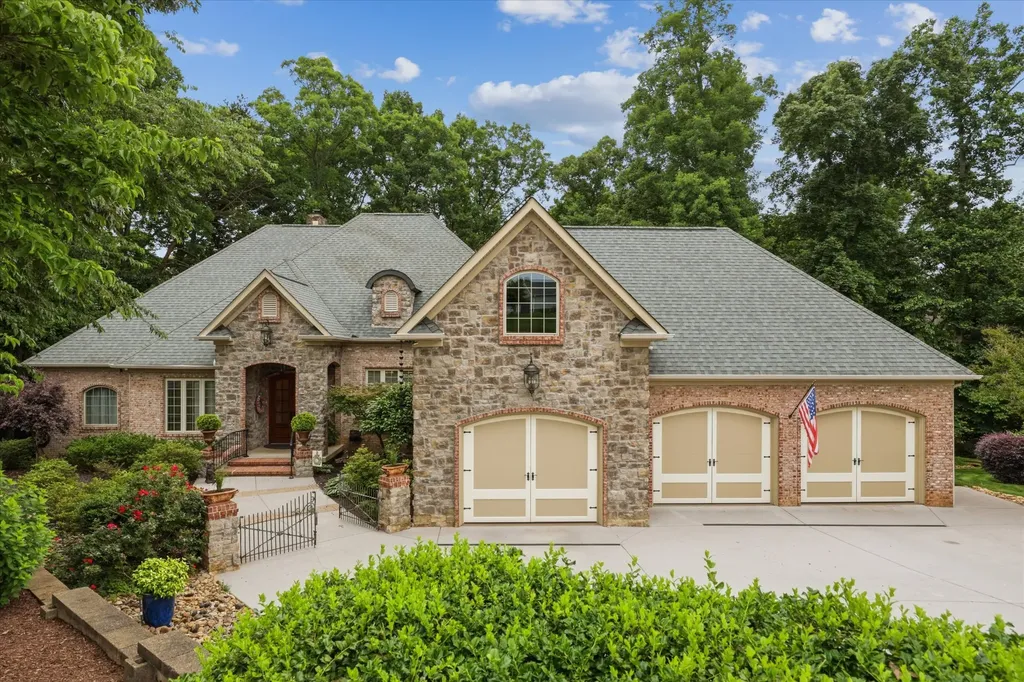 212 Okema Trace Loudon TN 37774