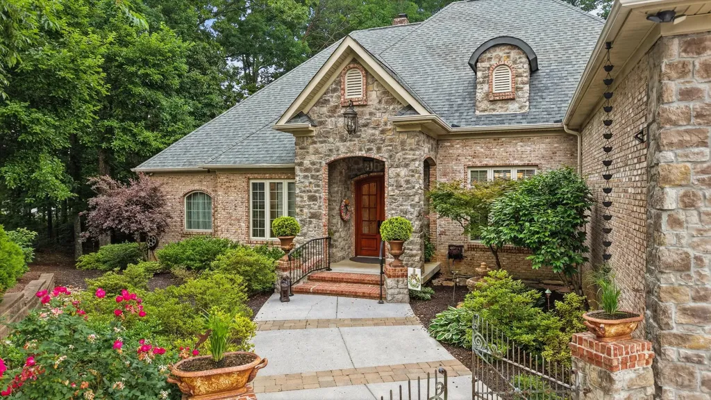 212 Okema Trace Loudon TN 37774