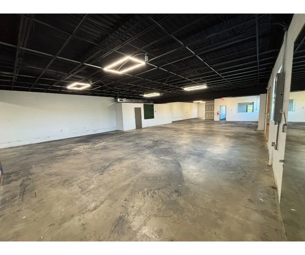 180 1st St, NE Cleveland TN 37311