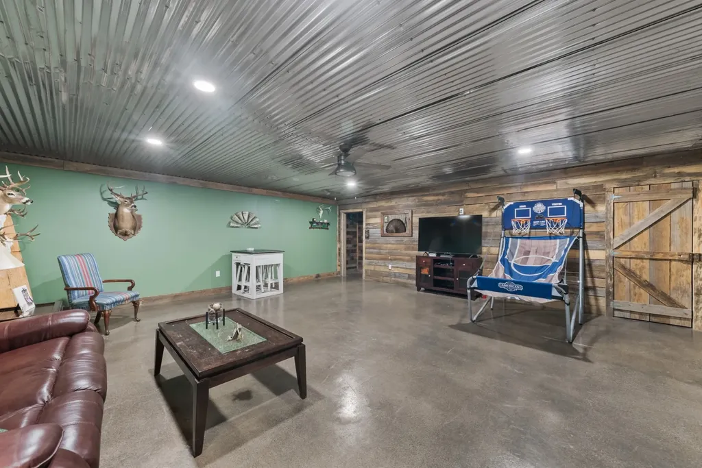 217 Rockhouse Road Hohenwald TN 38462