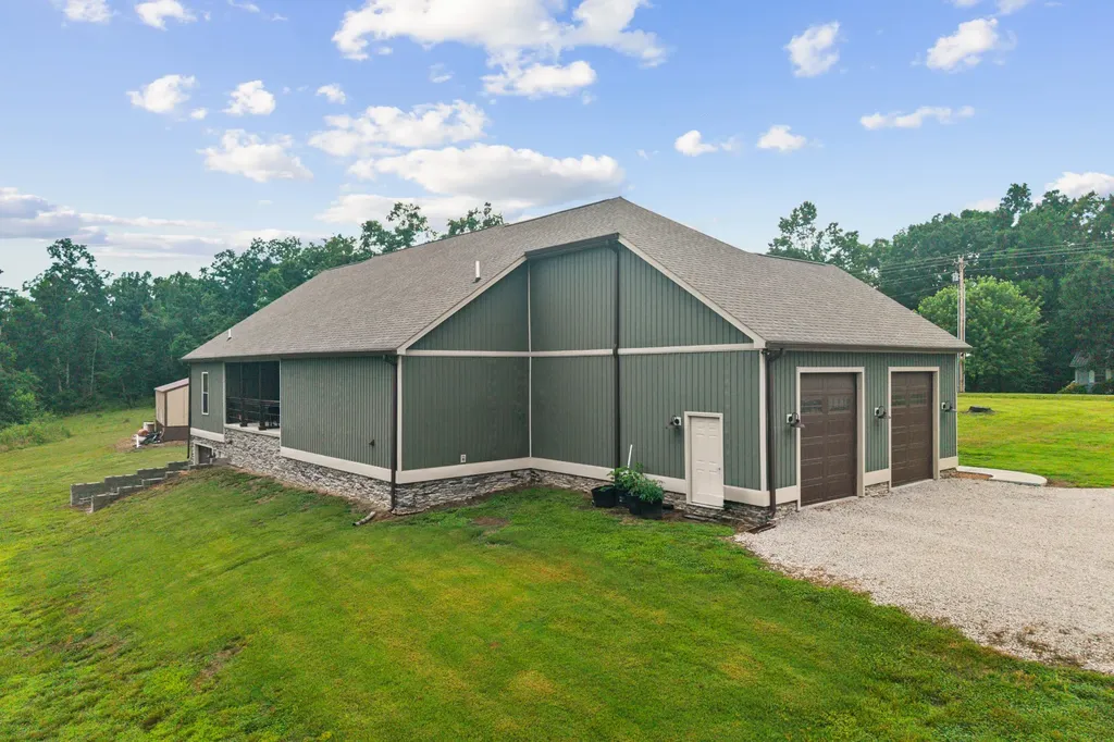 217 Rockhouse Road Hohenwald TN 38462