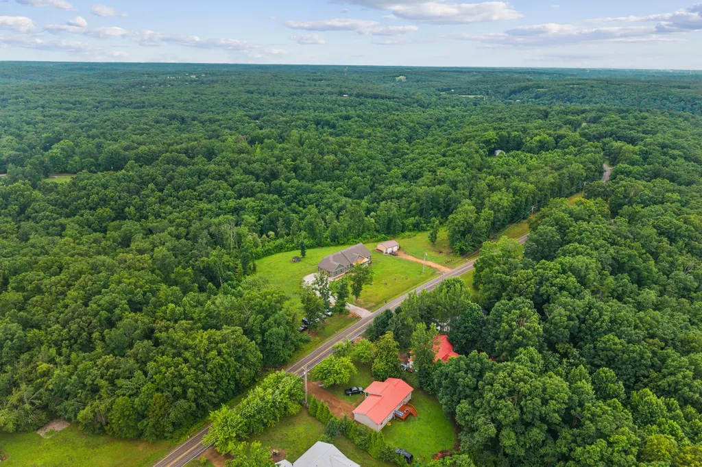 217 Rockhouse Road Hohenwald TN 38462