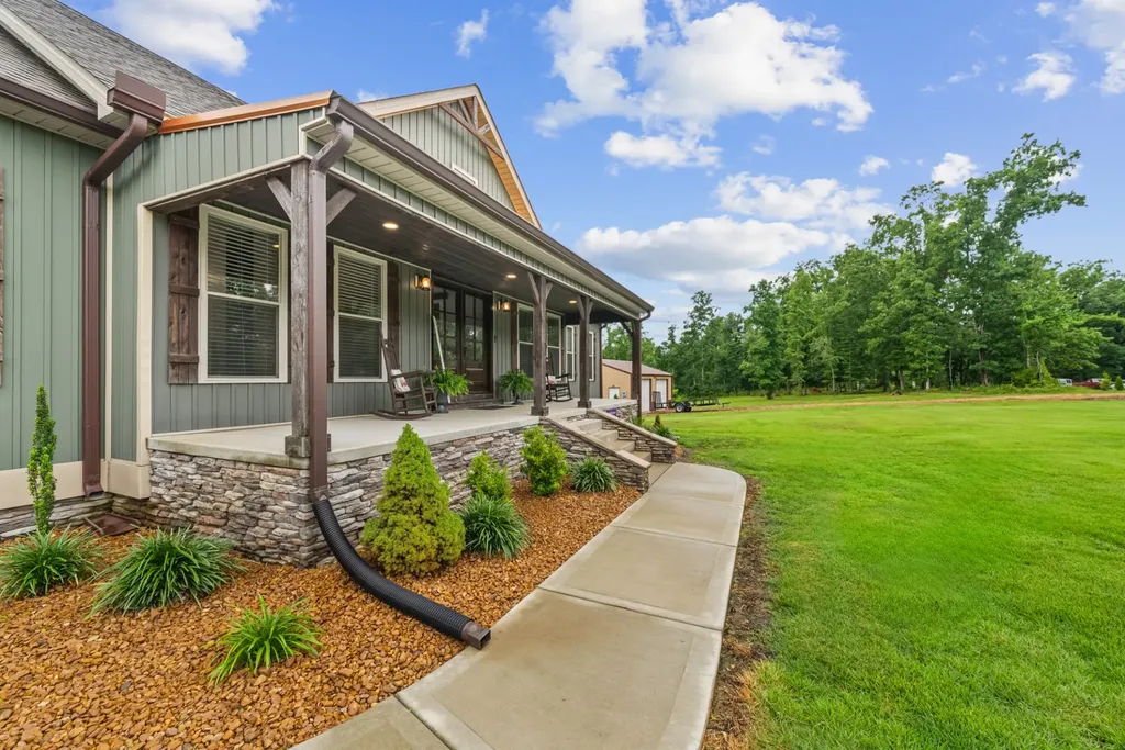 217 Rockhouse Road Hohenwald TN 38462