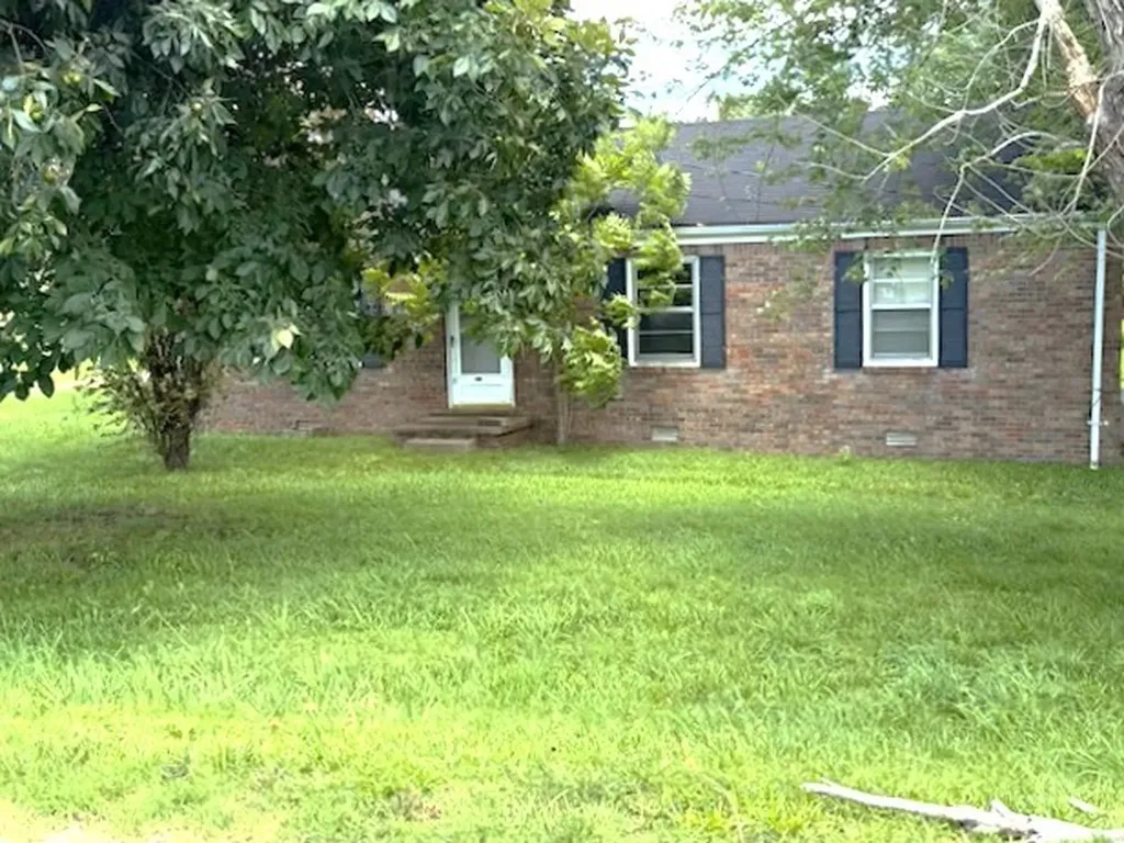 113 Indian Creek Drive New Johnsonville TN 37134