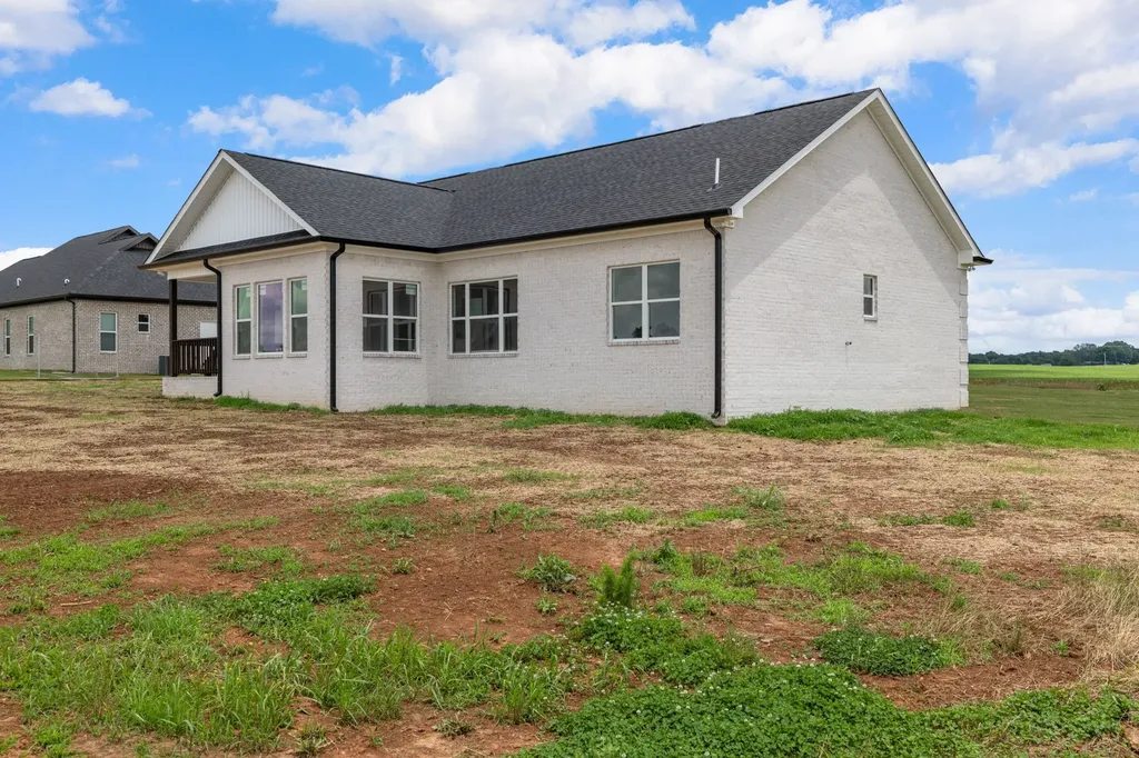 1380 Lanning Road Lawrenceburg TN 38464