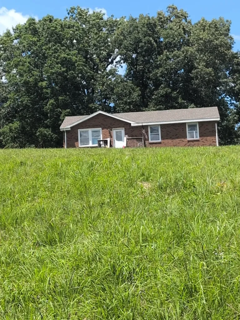 4563 Cumberland City Road Indian Mound TN 37079