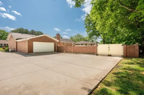 2607 Regency Park Drive Murfreesboro TN 37129