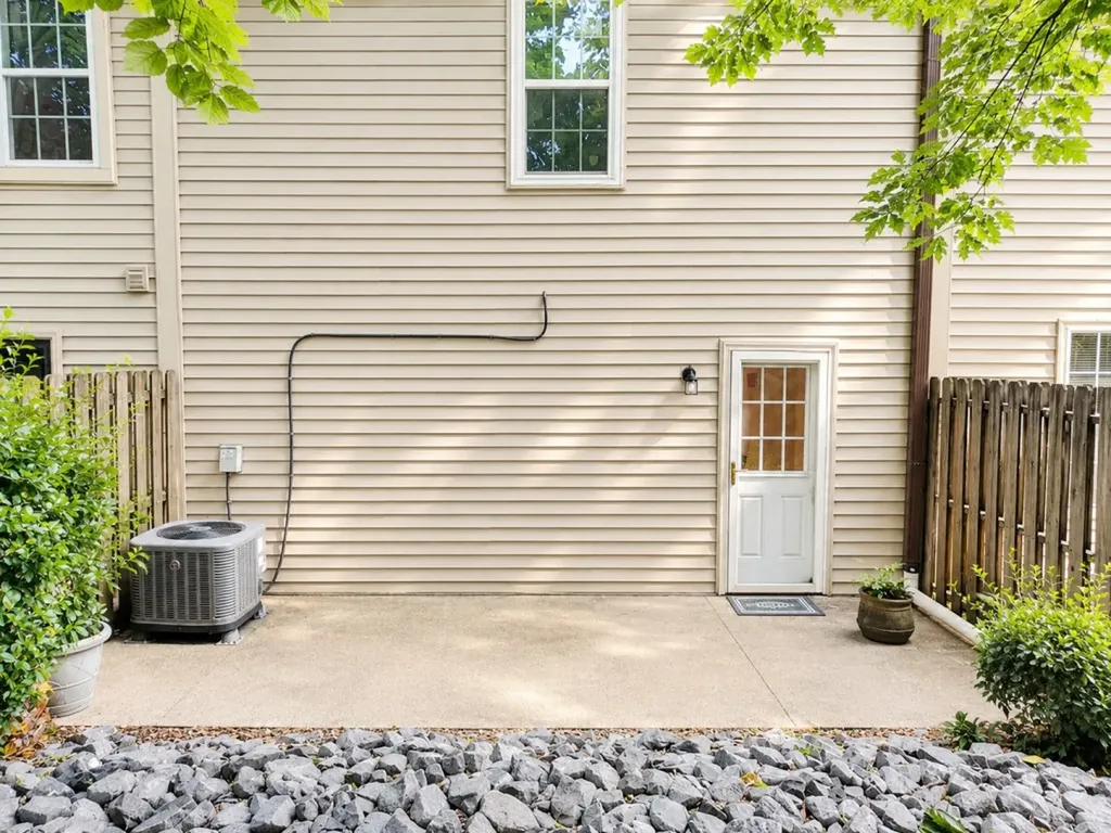 946 Coarsey Drive Nashville TN 37217