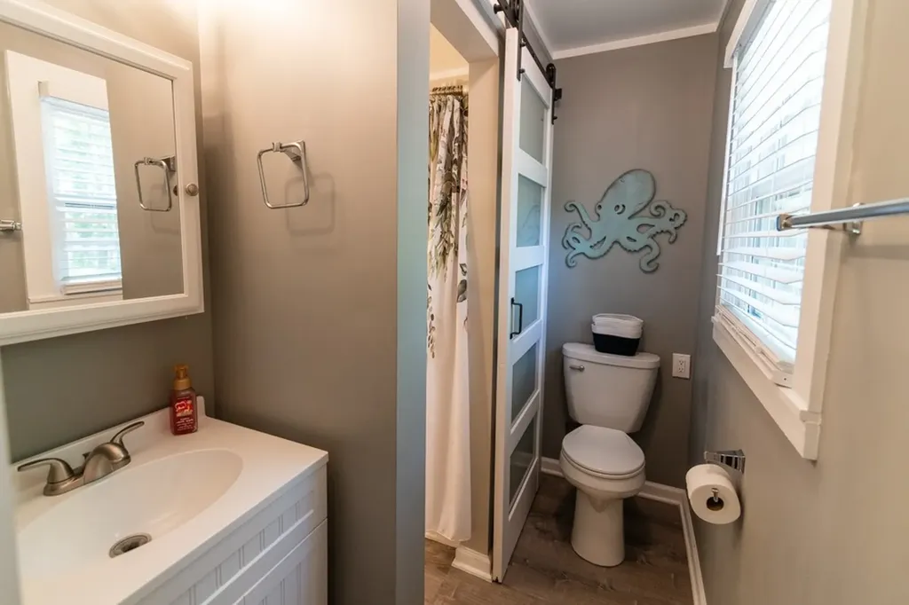 7636 Liberty Road Scotts Hill TN 38374