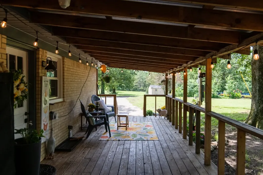 7636 Liberty Road Scotts Hill TN 38374
