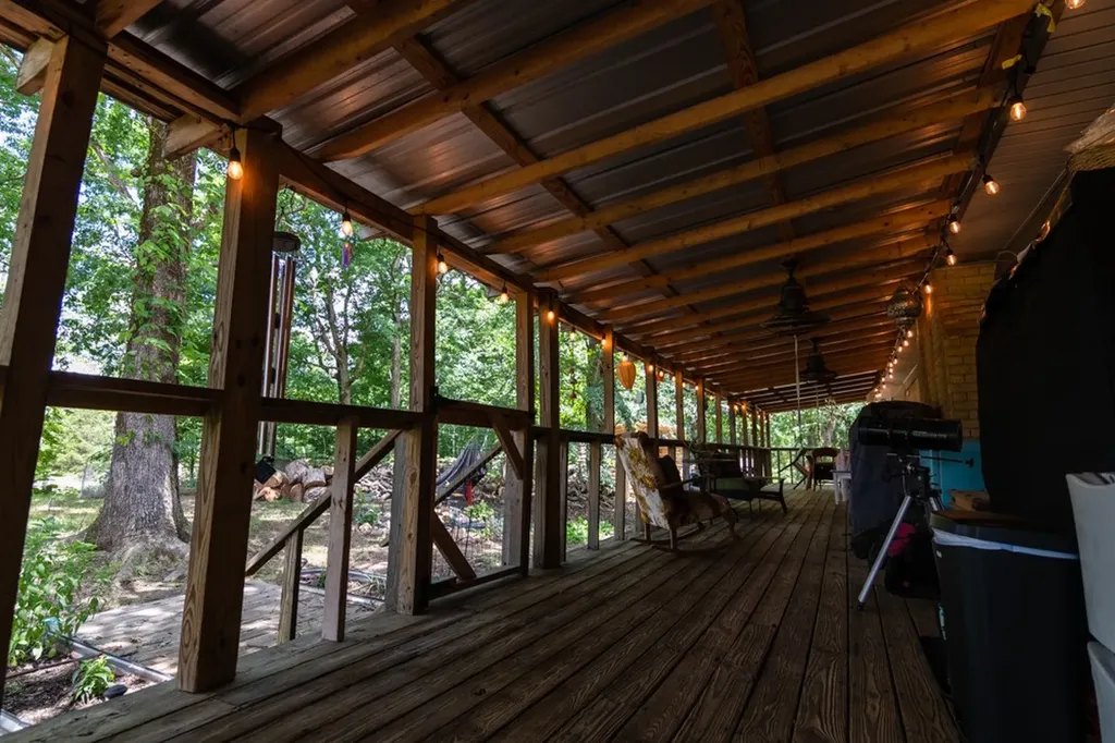 7636 Liberty Road Scotts Hill TN 38374