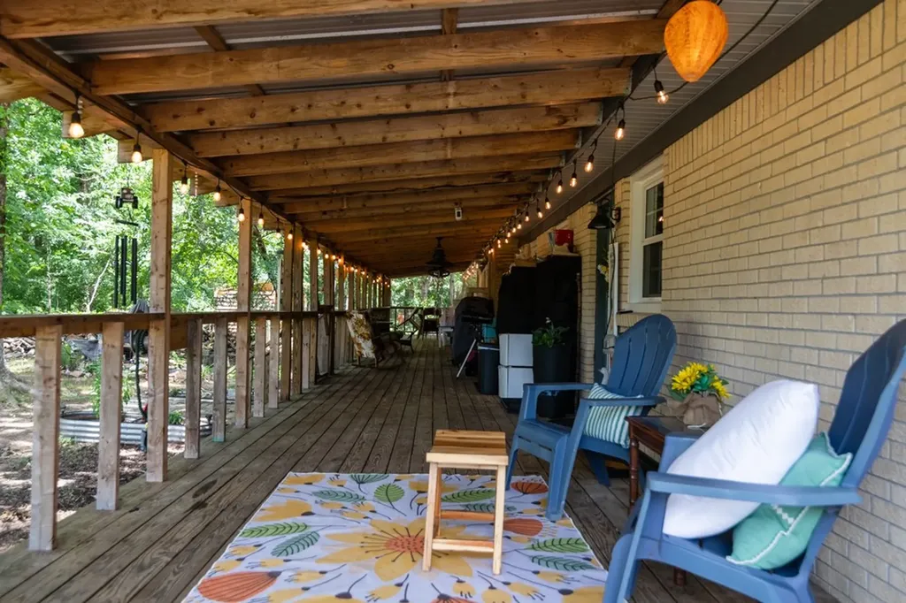 7636 Liberty Road Scotts Hill TN 38374