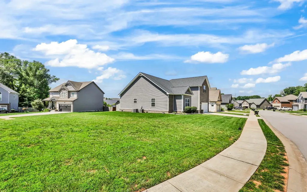 232 Ledina Court Clarksville TN 37043