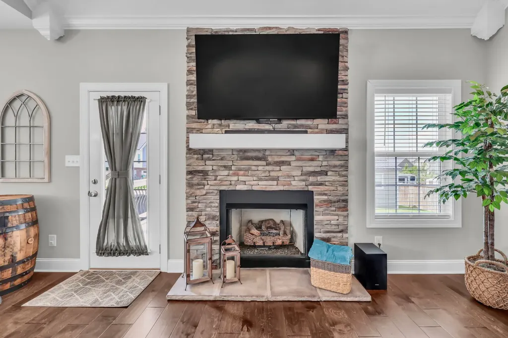 232 Ledina Court Clarksville TN 37043