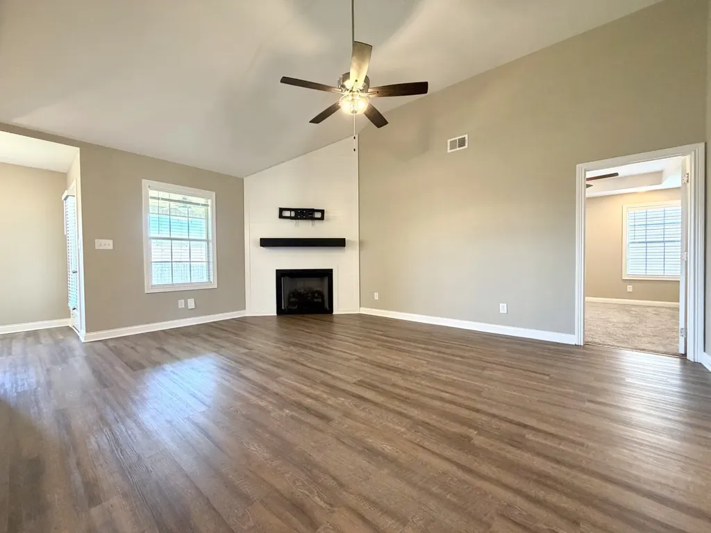 1961 Sydney Louise Drive Clarksville TN 37042
