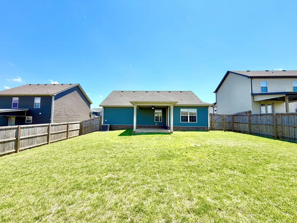1961 Sydney Louise Drive Clarksville TN 37042