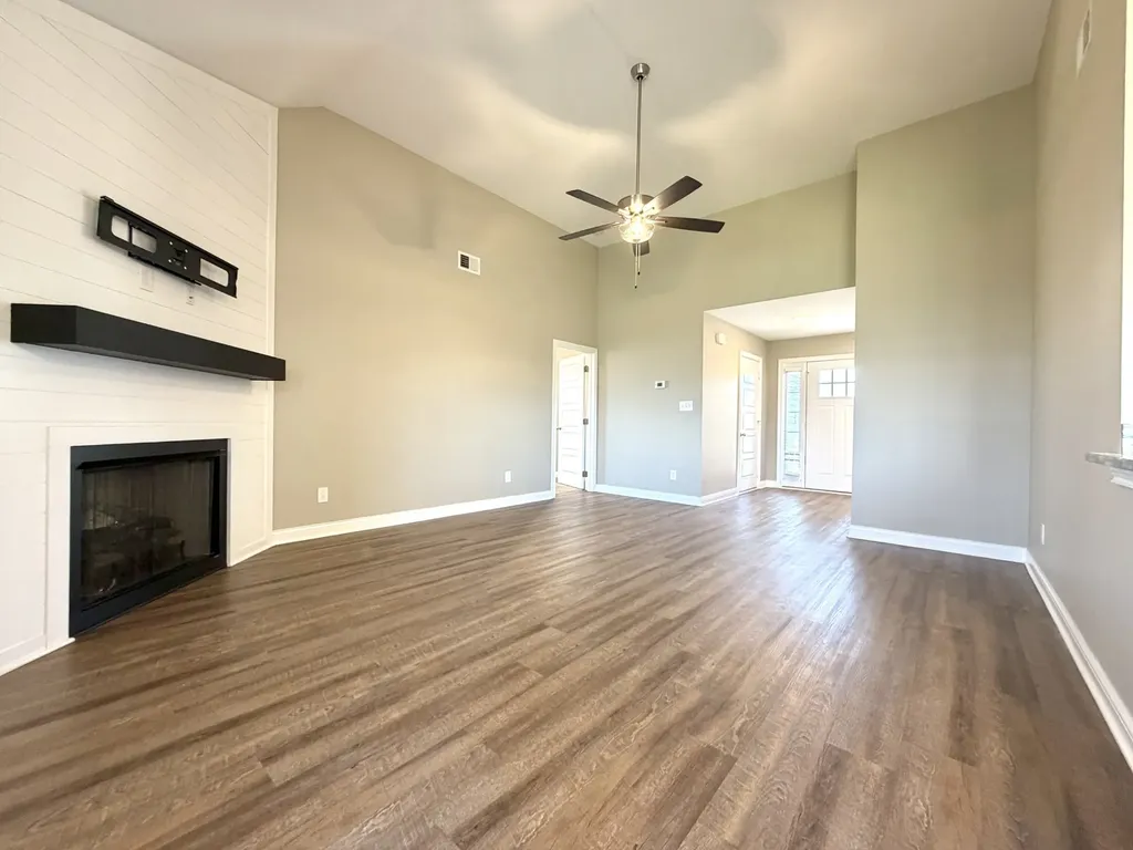 1961 Sydney Louise Drive Clarksville TN 37042