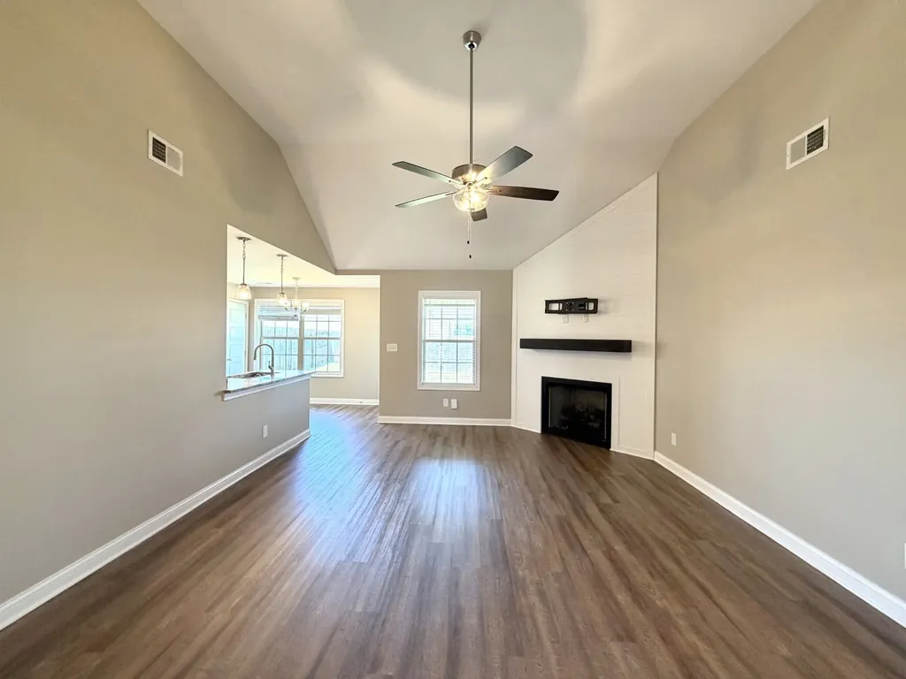 1961 Sydney Louise Drive Clarksville TN 37042