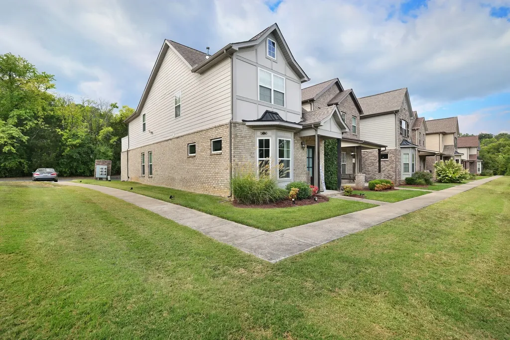 200 Cedar Place Row Nashville TN 37221