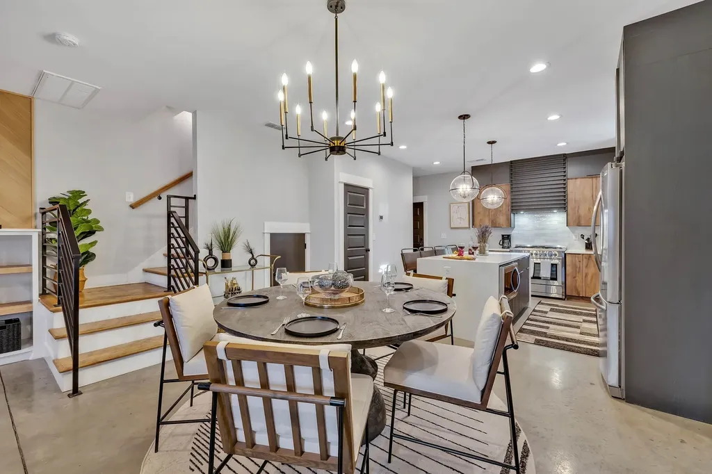 611 21st Ave, N Nashville TN 37203
