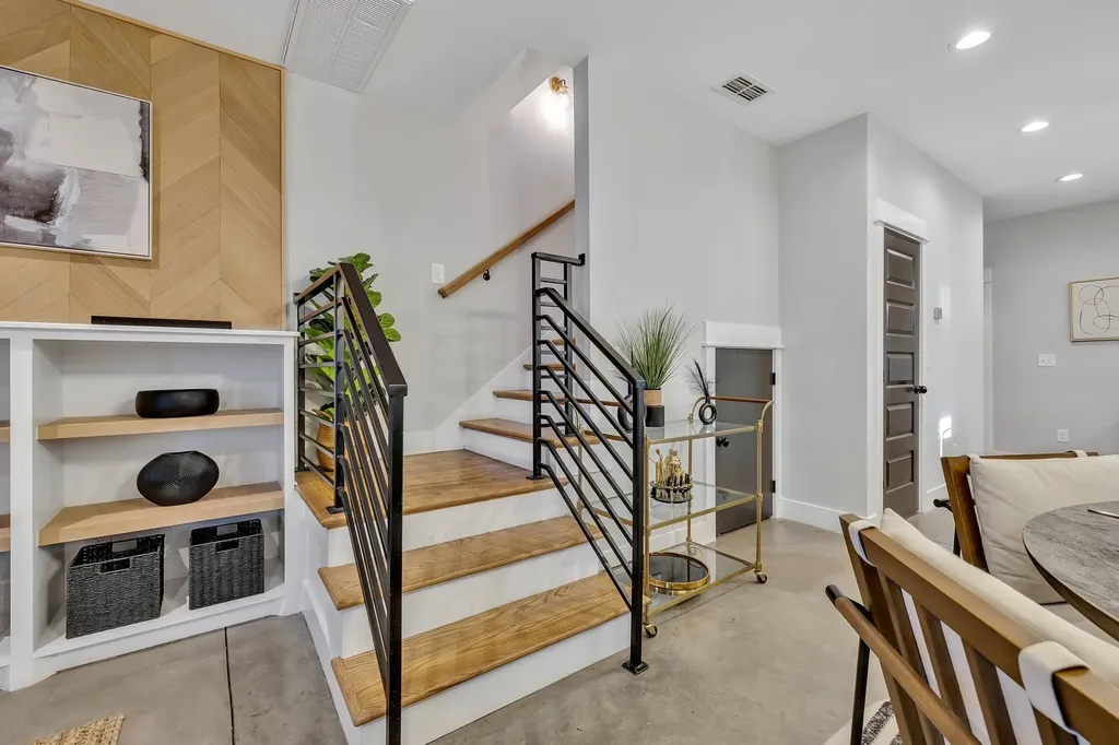 611 21st Ave, N Nashville TN 37203
