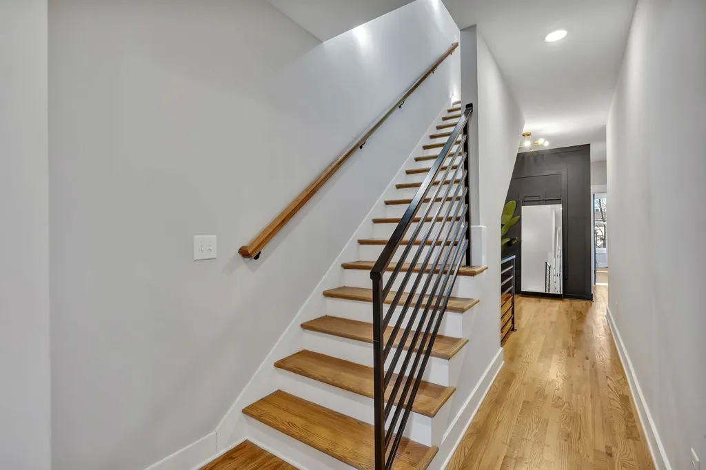 611 21st Ave, N Nashville TN 37203