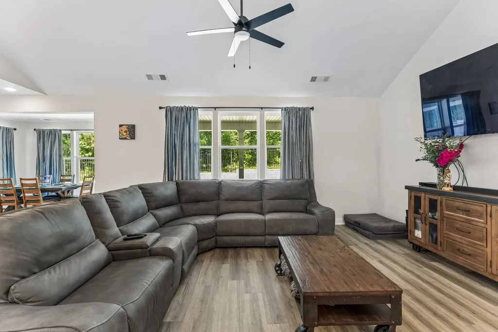 3020 Fernwood Lane Columbia TN 38401