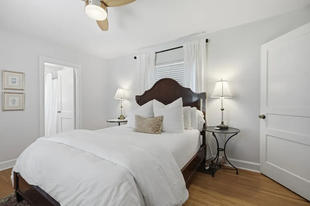 2003 Sweetbriar Avenue Nashville TN 37212