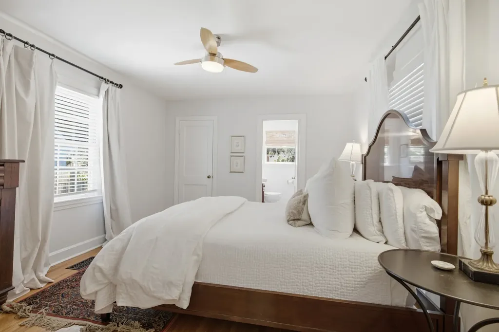 2003 Sweetbriar Avenue Nashville TN 37212