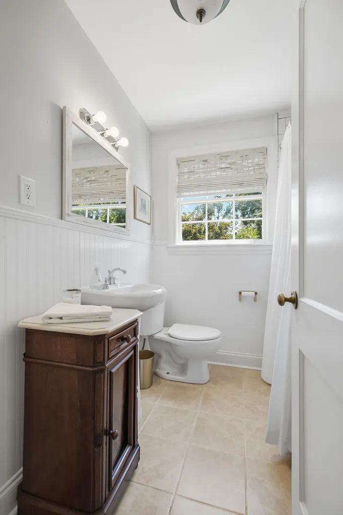 2003 Sweetbriar Avenue Nashville TN 37212