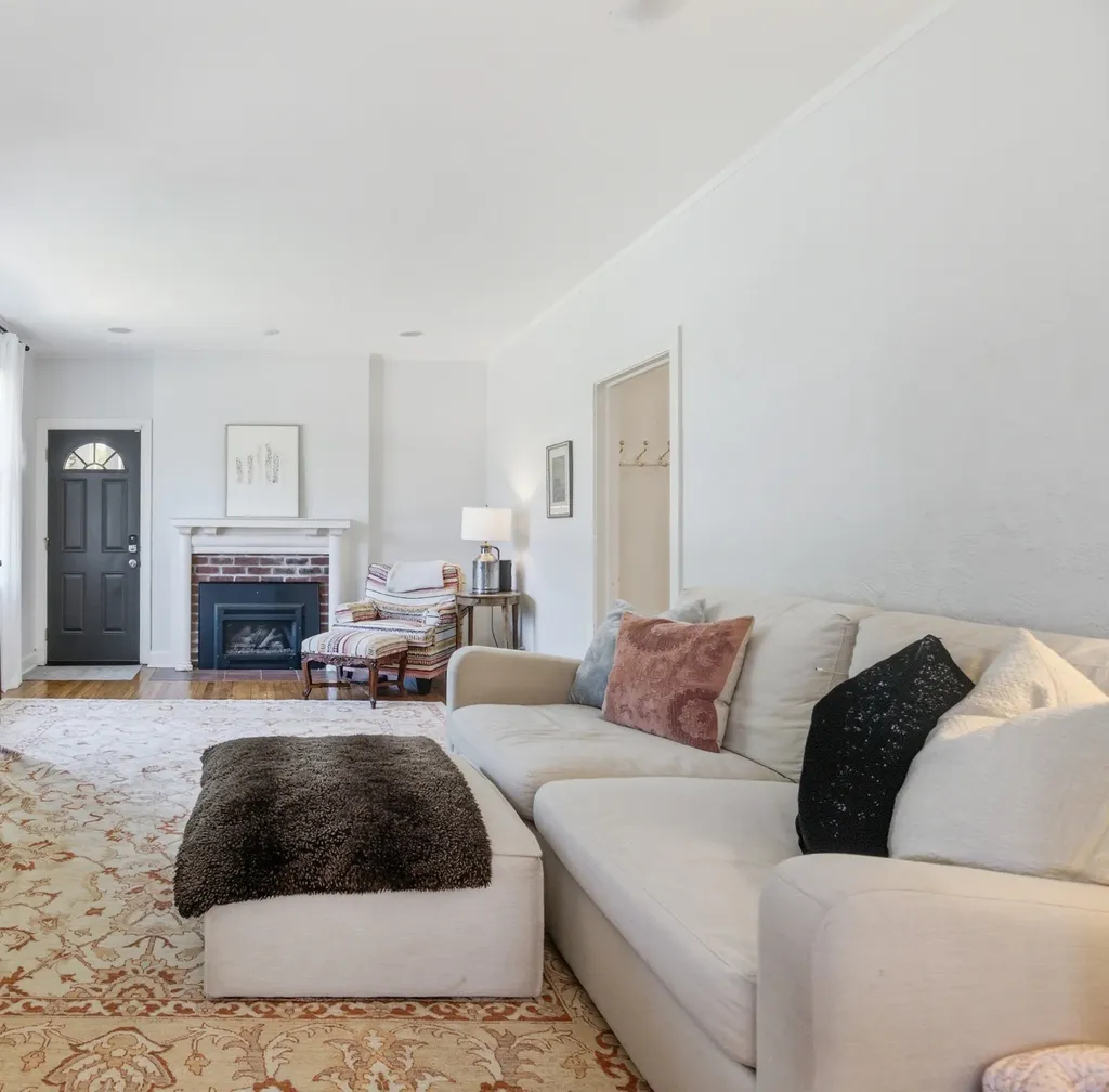 2003 Sweetbriar Avenue Nashville TN 37212