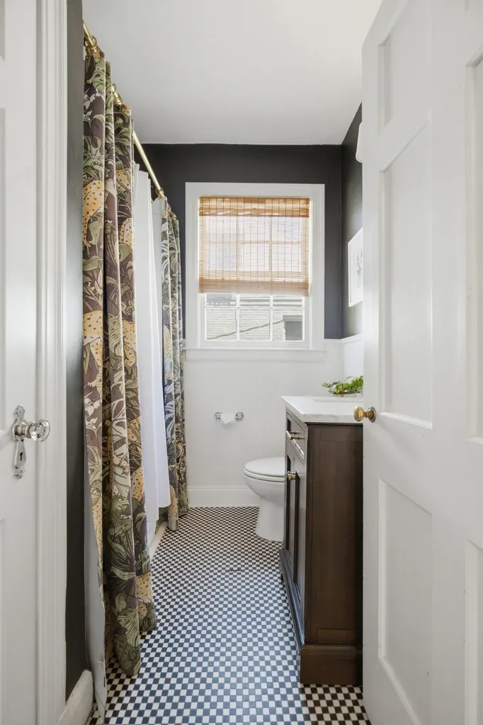 2003 Sweetbriar Avenue Nashville TN 37212
